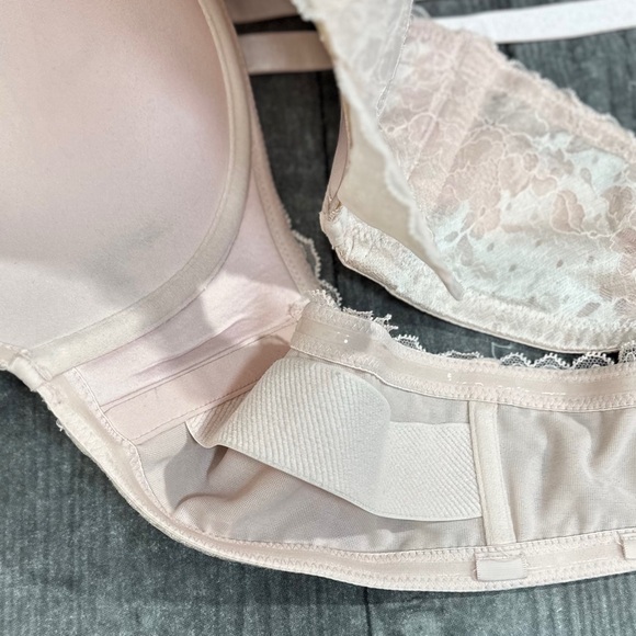 Torrid Bombshell Pink Lace Strapless Push-Up Bra [001] - Picture 11 of 12